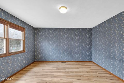 Tiny photo for 734 Mckinley Drive, Bowling Green, OH 43402 (MLS # 10005249)