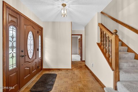 Tiny photo for 734 Mckinley Drive, Bowling Green, OH 43402 (MLS # 10005249)