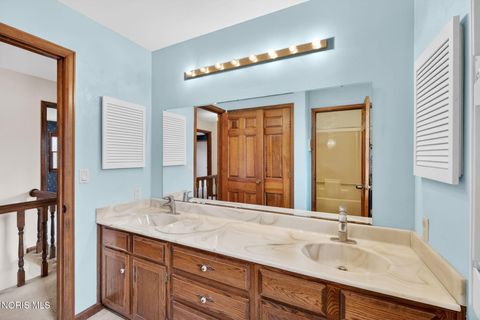 Tiny photo for 734 Mckinley Drive, Bowling Green, OH 43402 (MLS # 10005249)