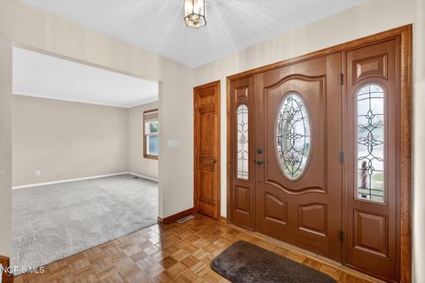 Tiny photo for 734 Mckinley Drive, Bowling Green, OH 43402 (MLS # 10005249)