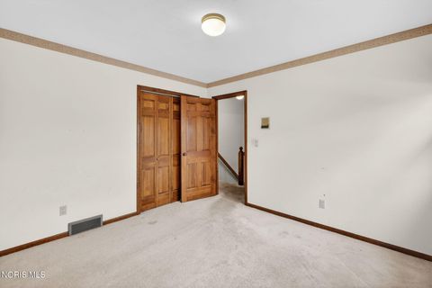 Tiny photo for 734 Mckinley Drive, Bowling Green, OH 43402 (MLS # 10005249)