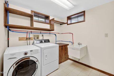 Tiny photo for 734 Mckinley Drive, Bowling Green, OH 43402 (MLS # 10005249)