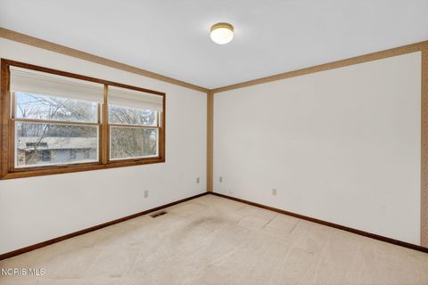 Tiny photo for 734 Mckinley Drive, Bowling Green, OH 43402 (MLS # 10005249)