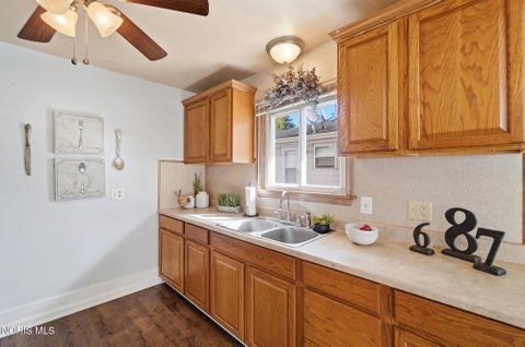 Tiny photo for 1701 Brierheath Avenue, Toledo, OH 43614 (MLS # 10014511)