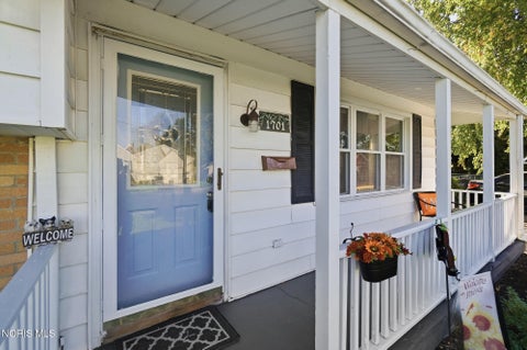 Tiny photo for 1701 Brierheath Avenue, Toledo, OH 43614 (MLS # 10014511)