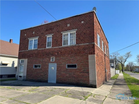 Photo of 502 E Hudson Street, Toledo, OH 43608 (MLS # 10014816)