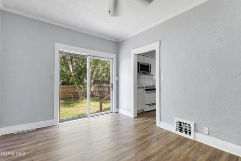Tiny photo for 632 Nicholas Street, Toledo, OH 43609 (MLS # 10010233)