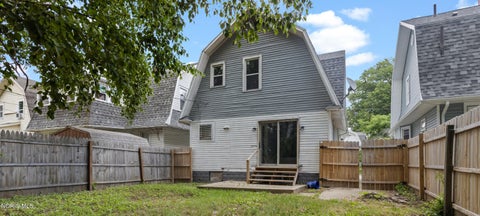 Tiny photo for 632 Nicholas Street, Toledo, OH 43609 (MLS # 10010233)
