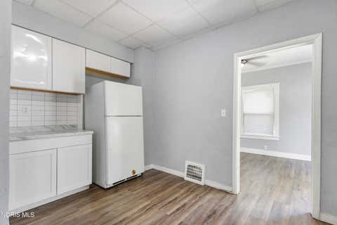 Tiny photo for 632 Nicholas Street, Toledo, OH 43609 (MLS # 10010233)