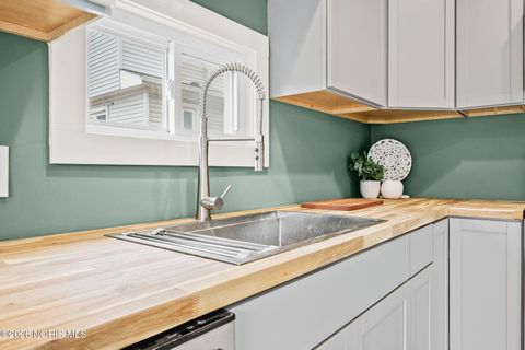 Tiny photo for 1113 Hurd Avenue, Findlay, OH 45840 (MLS # 10003046)