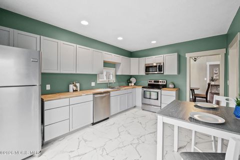 Tiny photo for 1113 Hurd Avenue, Findlay, OH 45840 (MLS # 10003046)