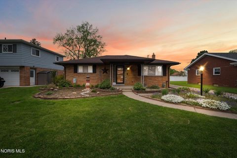 Photo of 5439 Ketukkee Trail, Toledo, OH 43611 (MLS # 10006848)