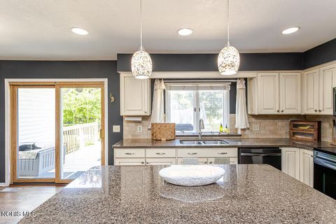Tiny photo for 5665 Fox Hollow Court, Sylvania, OH 43560 (MLS # 10008003)