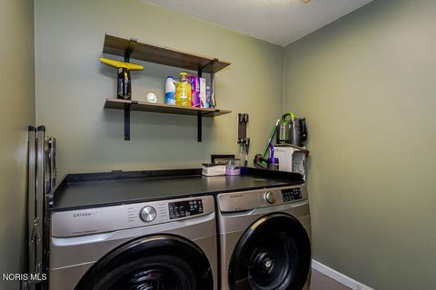 Tiny photo for 5665 Fox Hollow Court, Sylvania, OH 43560 (MLS # 10008003)
