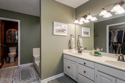 Tiny photo for 5665 Fox Hollow Court, Sylvania, OH 43560 (MLS # 10008003)