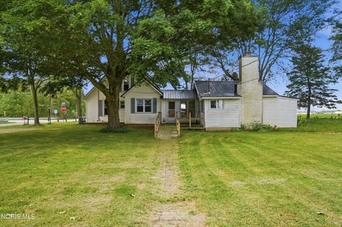 Tiny photo for 14511 Dirlam Road, Bowling Green, OH 43402 (MLS # 10009389)