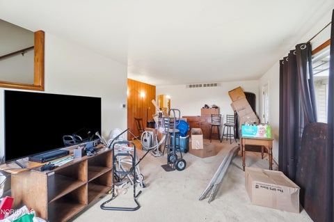 Tiny photo for 14511 Dirlam Road, Bowling Green, OH 43402 (MLS # 10009389)