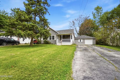 Tiny photo for 434 Davis Street, Findlay, OH 45840 (MLS # 10008152)
