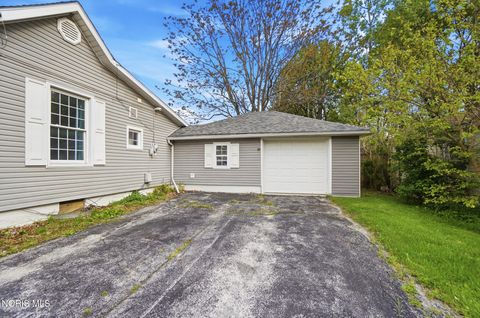 Tiny photo for 434 Davis Street, Findlay, OH 45840 (MLS # 10008152)