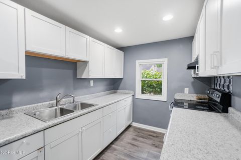 Tiny photo for 434 Davis Street, Findlay, OH 45840 (MLS # 10008152)