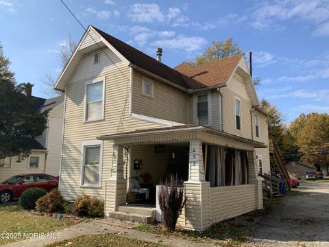Photo of 602 S Main Street, Bowling Green, OH 43402 (MLS # 10001286)