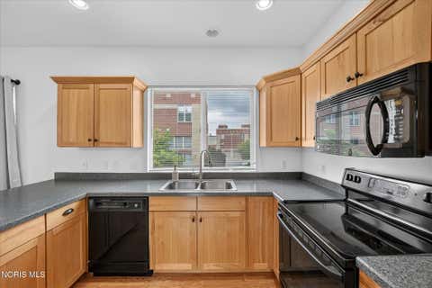 Tiny photo for 145 S Saint Clair Street, Toledo, OH 43604 (MLS # 10011844)