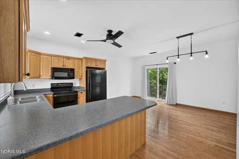 Tiny photo for 145 S Saint Clair Street, Toledo, OH 43604 (MLS # 10011844)