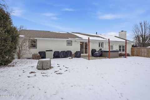 Tiny photo for 225 E Yates Avenue, Findlay, OH 45840 (MLS # 10003110)