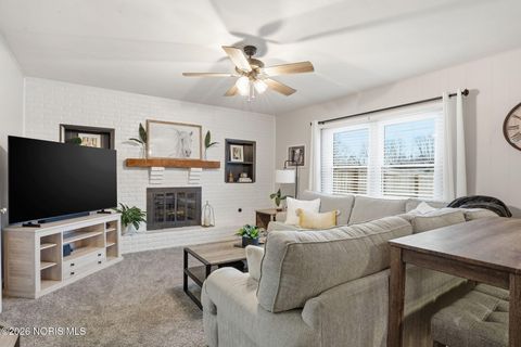 Tiny photo for 225 E Yates Avenue, Findlay, OH 45840 (MLS # 10003110)