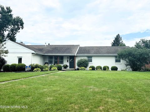 Photo of 225 E Yates Avenue, Findlay, OH 45840 (MLS # 10003110)