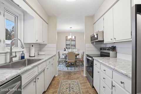 Tiny photo for 225 E Yates Avenue, Findlay, OH 45840 (MLS # 10003110)