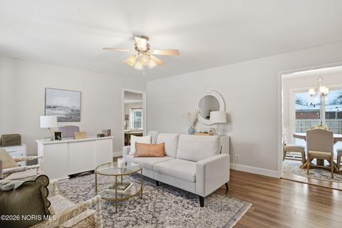 Tiny photo for 225 E Yates Avenue, Findlay, OH 45840 (MLS # 10003110)