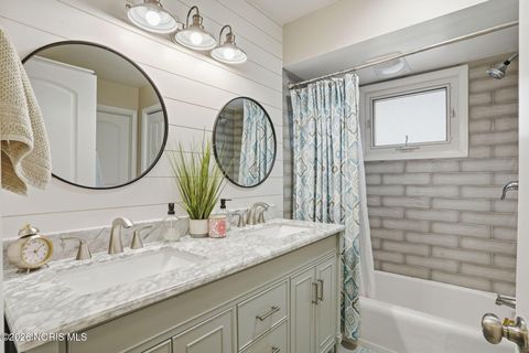 Tiny photo for 225 E Yates Avenue, Findlay, OH 45840 (MLS # 10003110)