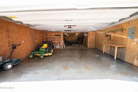 Tiny photo for 1102 S Lallendorf Road, Oregon, OH 43616 (MLS # 10007921)