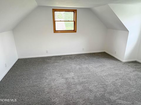 Tiny photo for 1102 S Lallendorf Road, Oregon, OH 43616 (MLS # 10007921)