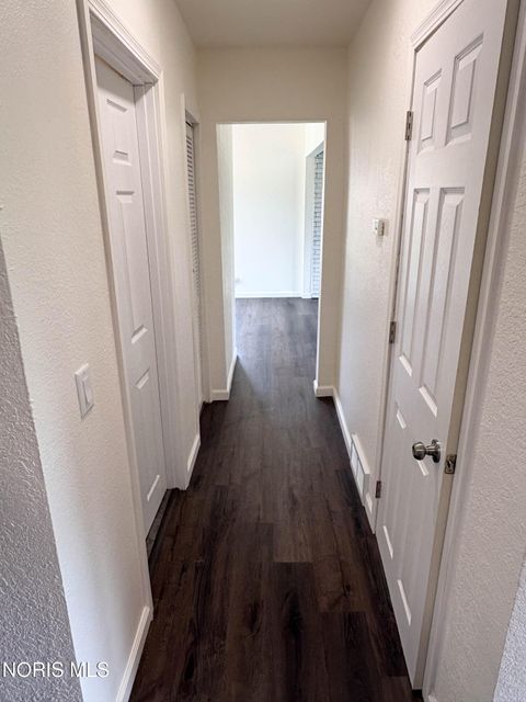 Tiny photo for 1102 S Lallendorf Road, Oregon, OH 43616 (MLS # 10007921)