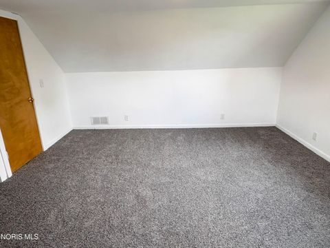 Tiny photo for 1102 S Lallendorf Road, Oregon, OH 43616 (MLS # 10007921)