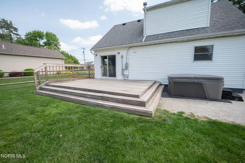 Tiny photo for 1102 S Lallendorf Road, Oregon, OH 43616 (MLS # 10007921)