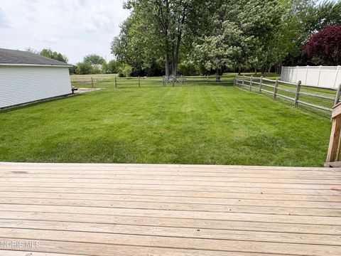 Tiny photo for 1102 S Lallendorf Road, Oregon, OH 43616 (MLS # 10007921)