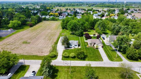 Tiny photo for 1102 S Lallendorf Road, Oregon, OH 43616 (MLS # 10007921)