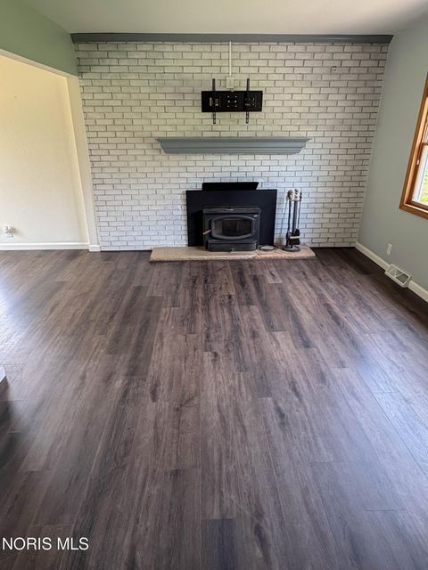 Tiny photo for 1102 S Lallendorf Road, Oregon, OH 43616 (MLS # 10007921)