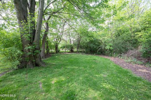 Tiny photo for 1102 S Lallendorf Road, Oregon, OH 43616 (MLS # 10007921)