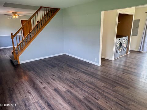 Tiny photo for 1102 S Lallendorf Road, Oregon, OH 43616 (MLS # 10007921)