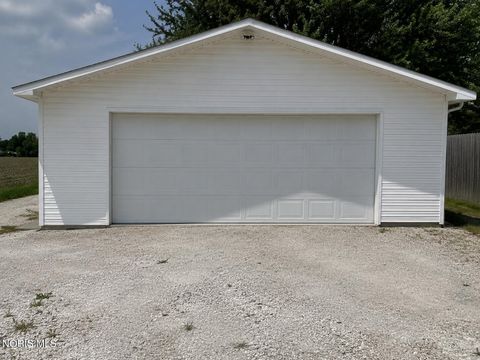 Tiny photo for 1102 S Lallendorf Road, Oregon, OH 43616 (MLS # 10007921)