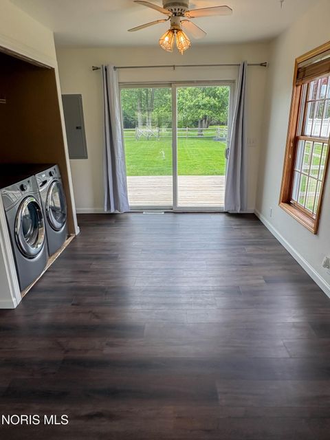 Tiny photo for 1102 S Lallendorf Road, Oregon, OH 43616 (MLS # 10007921)