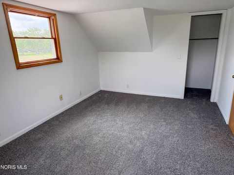 Tiny photo for 1102 S Lallendorf Road, Oregon, OH 43616 (MLS # 10007921)