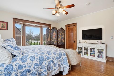 Tiny photo for 835 S Main Street, Findlay, OH 45840 (MLS # 10005541)