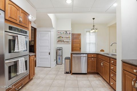 Tiny photo for 835 S Main Street, Findlay, OH 45840 (MLS # 10005541)