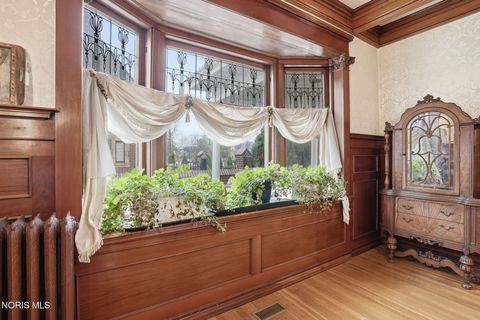 Tiny photo for 835 S Main Street, Findlay, OH 45840 (MLS # 10005541)