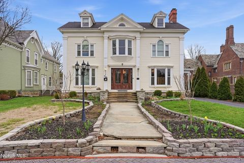 Tiny photo for 835 S Main Street, Findlay, OH 45840 (MLS # 10005541)